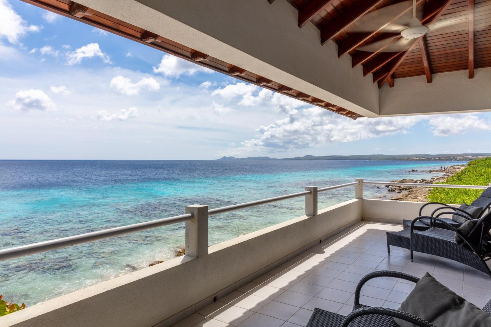 One Ocean Boutique Apartments & Suites Bonaire คราเลนไดค์ ภายนอก รูปภาพ
