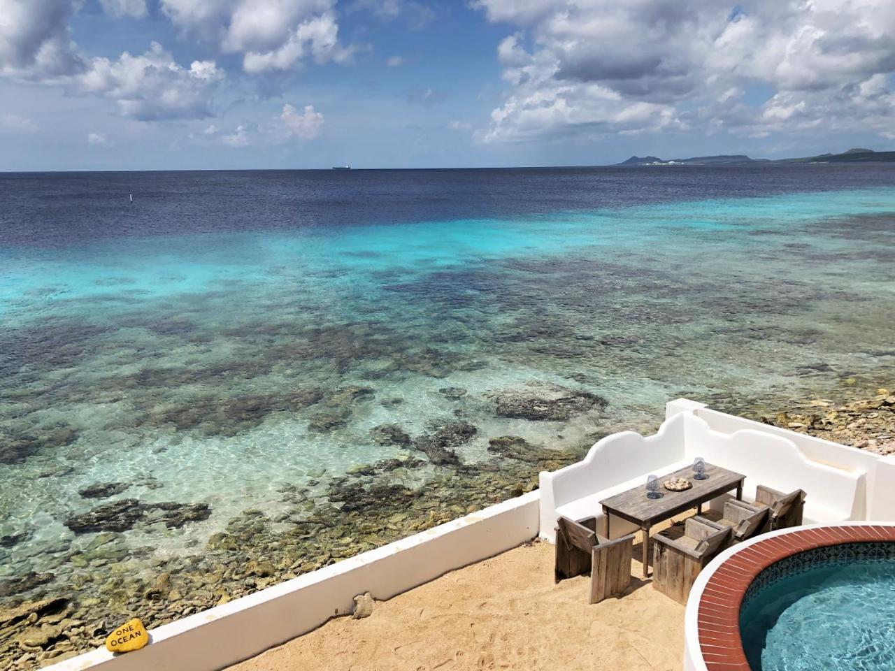 One Ocean Boutique Apartments & Suites Bonaire คราเลนไดค์ ภายนอก รูปภาพ